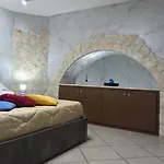 Scotti House