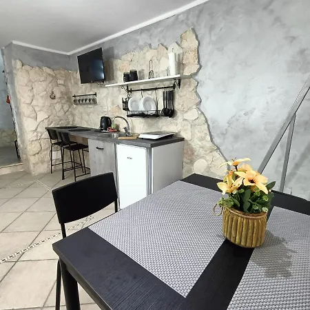 Scotti House * نابولي