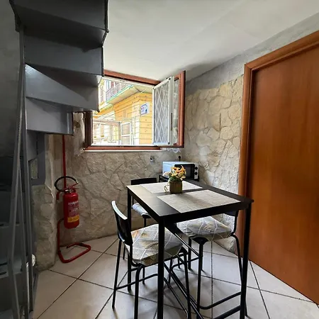 Scotti House Neapol